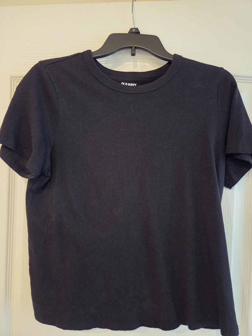 2Old Navy Women’s Black Short-Sleeve Crewneck Tee